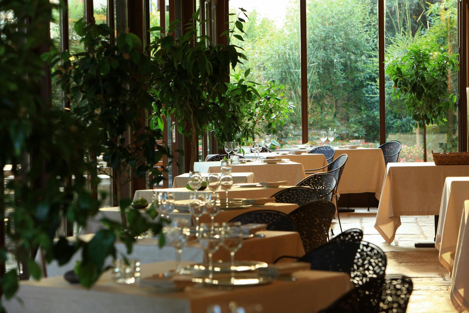 Hotel & Restaurants - Maison Chabran Pont-de-lʼIsère Restaurant bilde