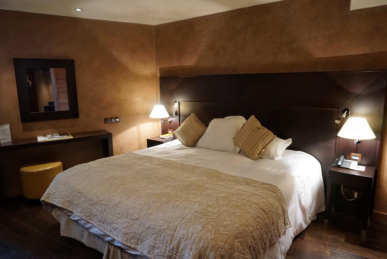 Hotel & Restaurants - Maison Chabran Pont-de-lʼIsère Eksteriør bilde